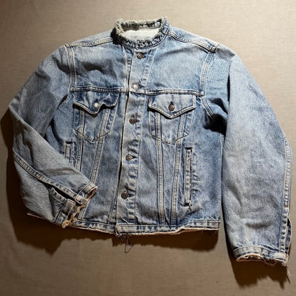 Vintage Levi's Denim Jacket, Light Wash, Cropped, Made in USA, Moto Smile L Blue